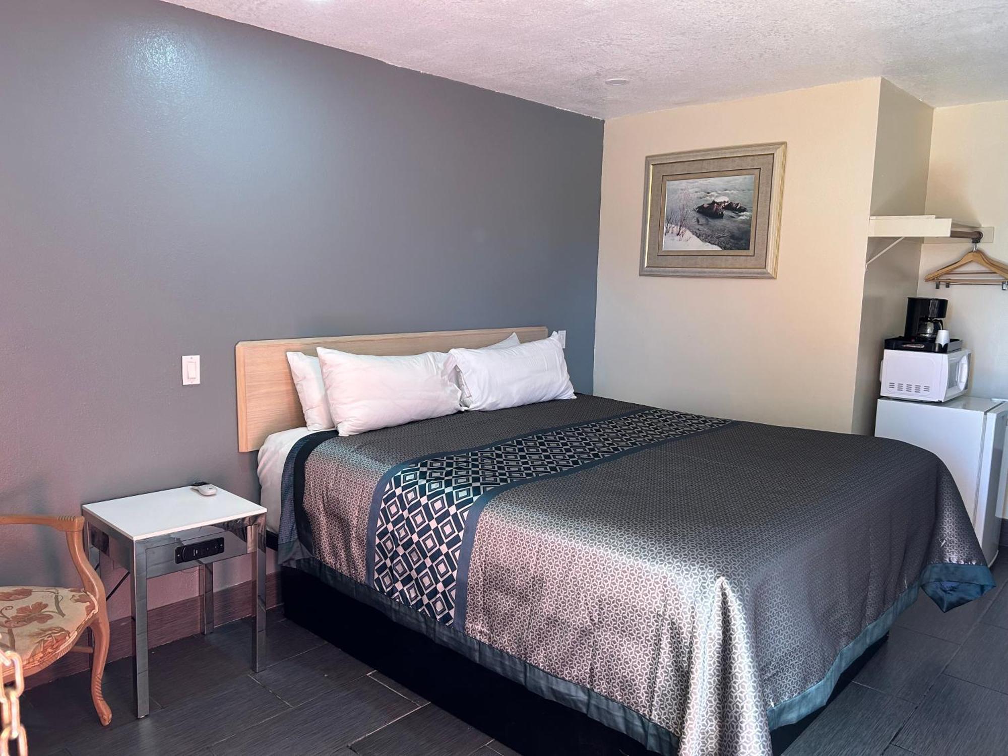 California Inn Hotel And Suites Adelanto Us 395 Extérieur photo